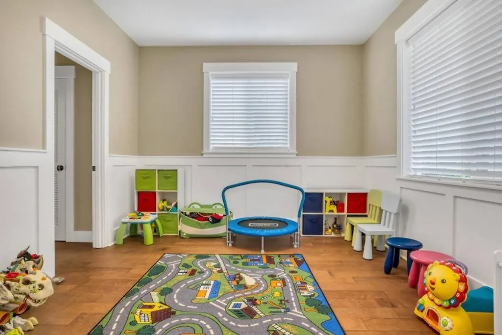 Semesterbostad Spacious Se House - Toy Room, Ac, Walk To Food! Portland
